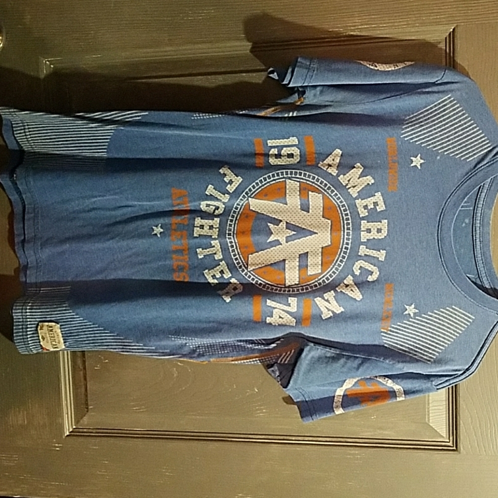 Tee shirt
